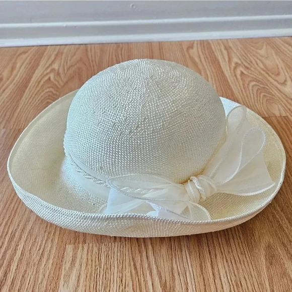 Georgette Vintage Women's Classy Hat Cream. - Picture 6 of 13